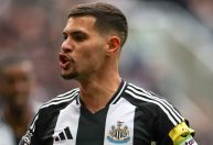 Bruno Guimarães comanda goleada do Newcastle contra o Manchester United