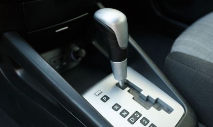 Carro automático: como destravar a alavanca do câmbio no carro descarregado