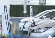 Governo aumenta imposto de importação para carros elétricos e híbridos