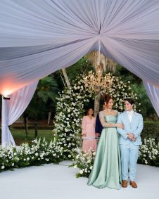 Lucas Cardi se casou com a atriz Thuani Todeschini em uma cerimônia luxuosa na cidade de Campinas