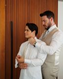 Lucas Cardi se casou com a atriz Thuani Todeschini em uma cerimônia luxuosa na cidade de Campinas