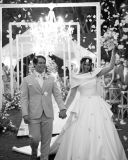Lucas Cardi se casou com a atriz Thuani Todeschini em uma cerimônia luxuosa na cidade de Campinas
