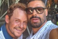 Cauã Reymond elogia colega de "Vale Tudo": "Maior ator do Brasil"