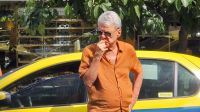 Em rara aparição, Chico Buarque é visto nas ruas do RJ; veja fotos