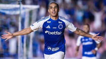 Christian comemora seu gol em Cruzeiro x Vasco, pelo Brasileirão