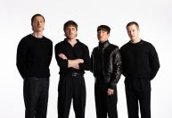 "Os Beatles": compare elenco oficial com cada um dos cantores