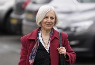 Mulher britânica é considerada culpada de violar zona de proteção ao aborto