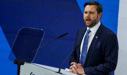 "Irã não pode ter arma nuclear", diz vice dos EUA sobre estratégia de Trump