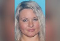 EUA: Mulher tenta encomendar morte de ex-namorado e da filha dele no Tinder