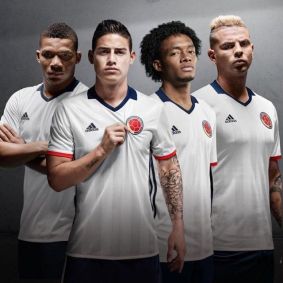 Camisa branca da Colômbia lançada em 2016