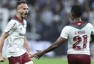 Fluminense bate Corinthians em Itaquera e vence a quarta seguida com Renato