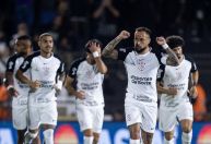 Patrocinadora pede rescisão com o Corinthians, mas clube tenta reverter
