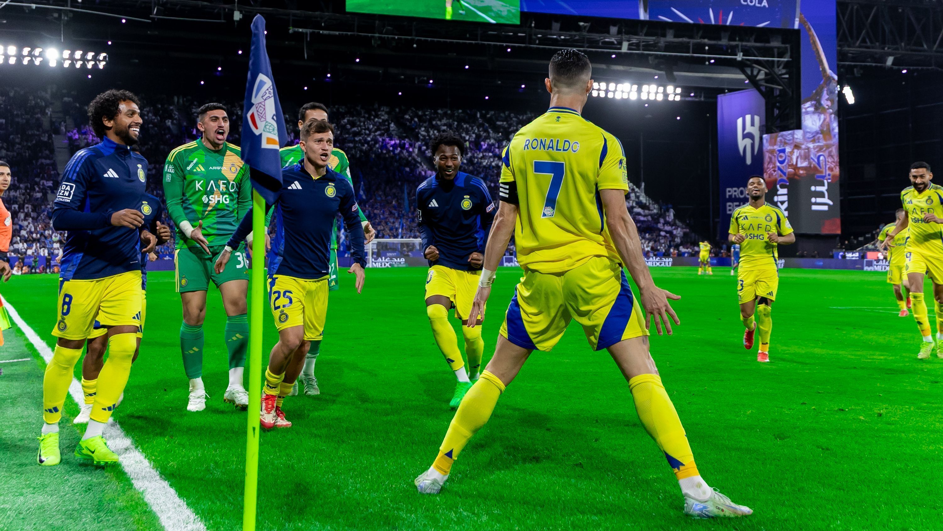 Cristiano Ronaldo comemora seu primeiro gol com a camisa do Al-Nassr sobre o Al-Hilal