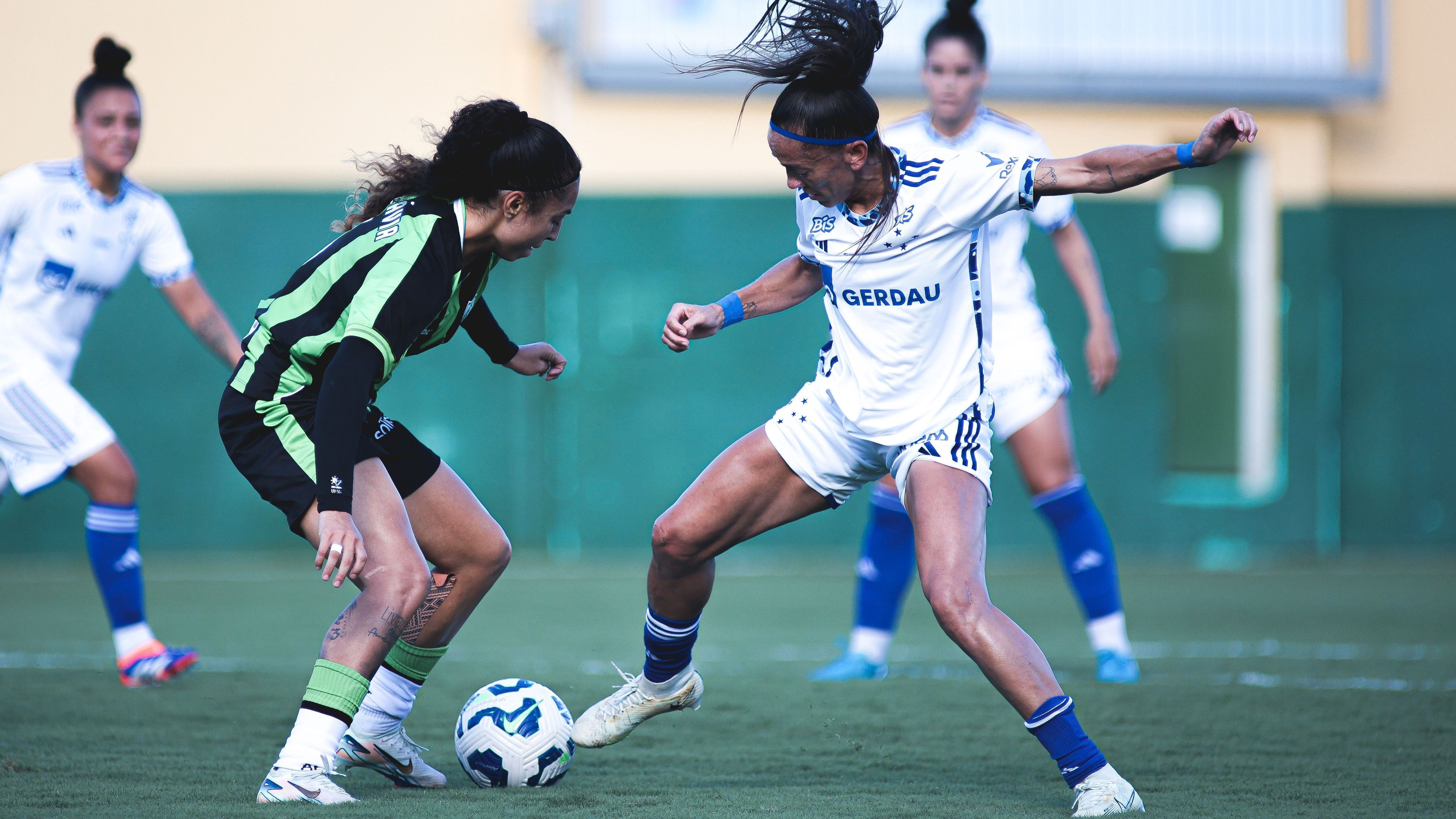 Lance de América-MG x Cruzeiro pelo Brasileiro Feminino