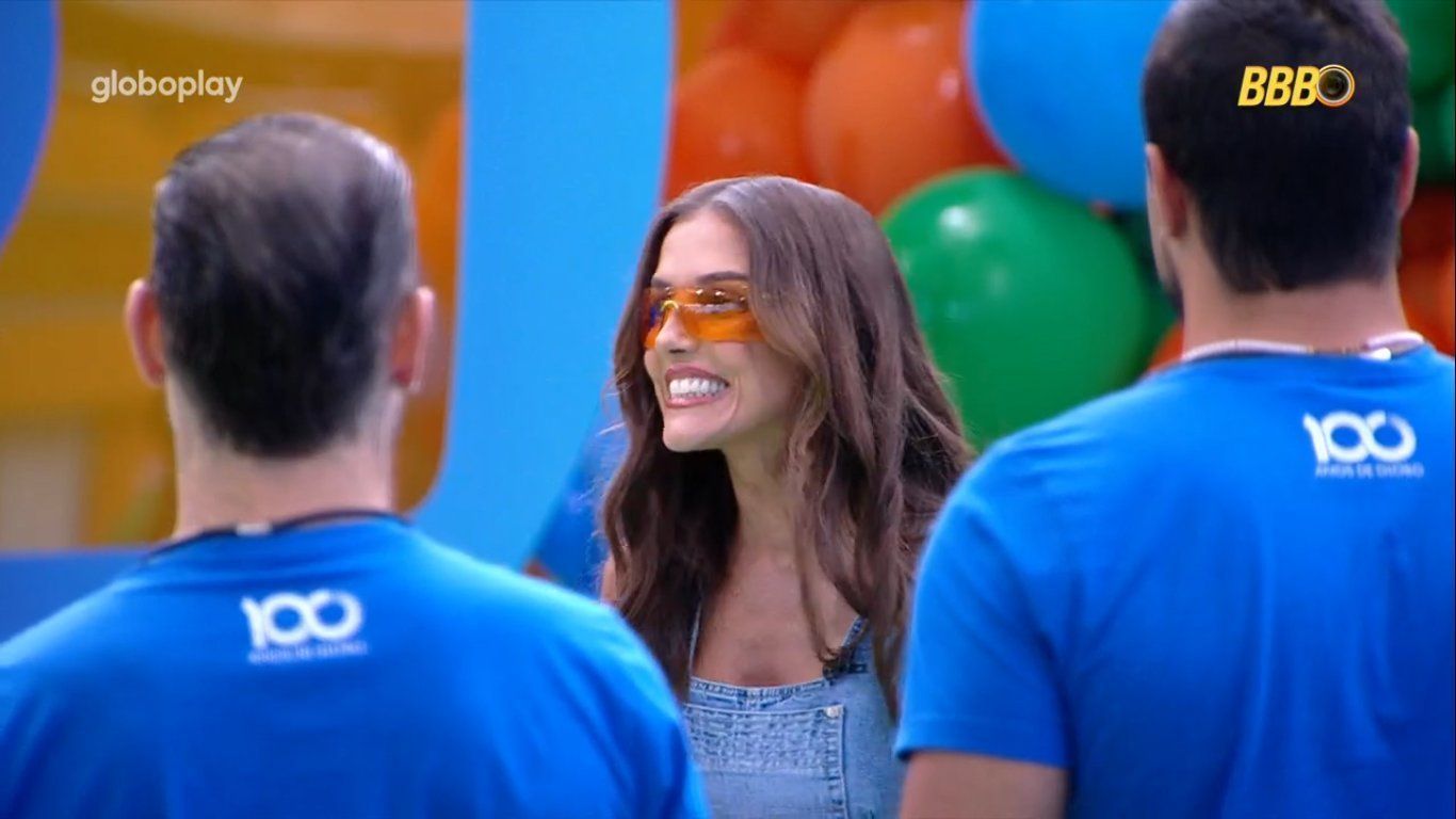 Deborah Secco surpreende brothers ao entrar no BBB 25