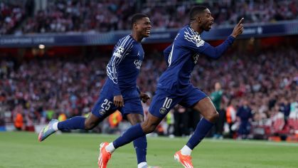 Dembélé comemora gol contra o Arsenal