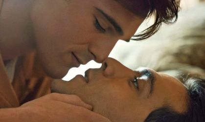 Diego Calva diz ter se intimidado com Jacob Elordi em cenas de sexo