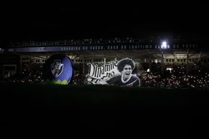Homenagem a Roberto Dinamite em São Januário antes de a bola rolar para Vasco x Sport