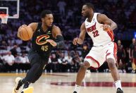 Cavaliers varrem Heat e avançam com maior vitória da história dos playoffs