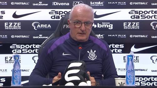 Dorival Júnior em entrevista coletiva no Corinthians