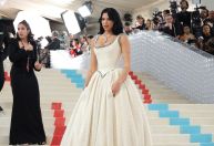 Dress Codes: por que as mulheres têm menos bolsos do que os homens?