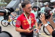 Ex-Real Madrid faz prova de ciclismo e desabafa: "Tenho que perder peso"