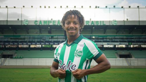 Ênio, atacante do Juventude