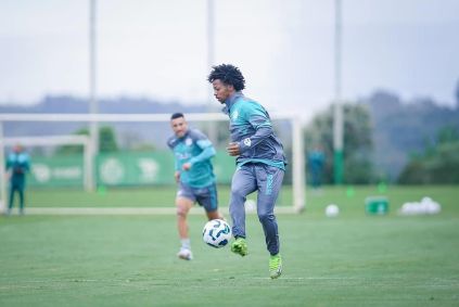 Ênio, atacante do Juventude, está envolvido em caso de suspeita de manipulação no Campeonato Brasileiro