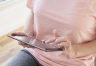 Epidemia da desinformação: a face digital que ameaça o tratamento do câncer