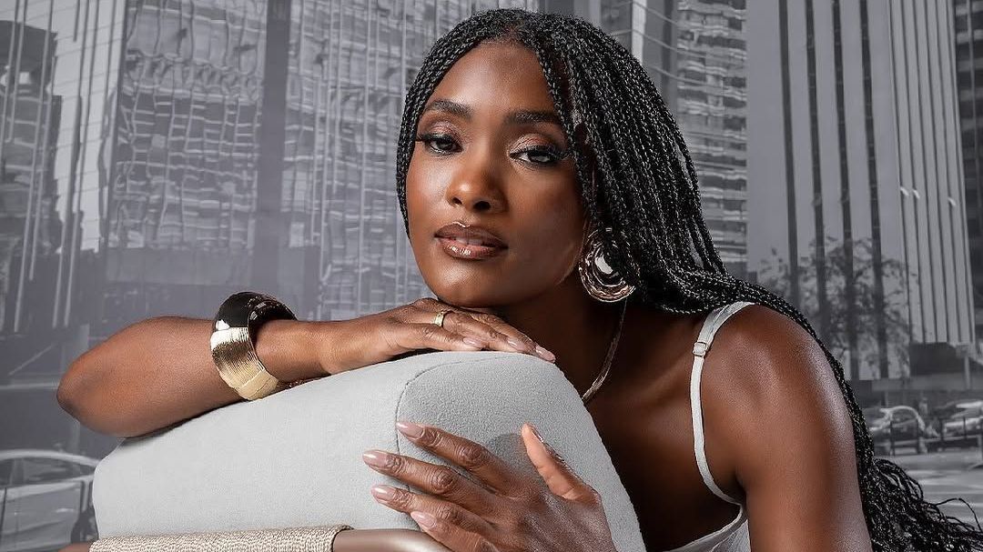 Erika Januza segue internada no Rio sem previsão de alta