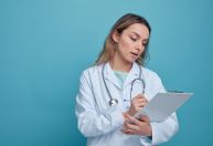 Brancos somam quase 70% dos estudantes de medicina, aponta estudo