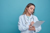 Brancos somam quase 70% dos estudantes de medicina, aponta estudo