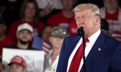 100 dias de governo: Trump destaca ações em 1º comício desde a posse