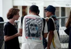 Movimento nas imediações do hotel Copacabana Palace, onde está hospedada a cantora norte-americana Lady Gaga, em Copacabana, na zona sul do Rio de Janeiro, nesta terça-feira, 29 de abril de 2025.