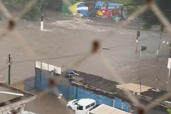 Imagem de destaque do post: Chuva forte deixa mais de 50 mil imóveis sem luz na Grande São Paulo