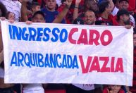 Torcida do Flamengo protesta por ingressos e ameaça: "Arquibancada vazia"