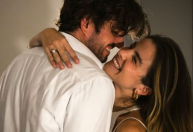Conheça os elos famosos de Giulia Be e seu noivo, Conor Kennedy