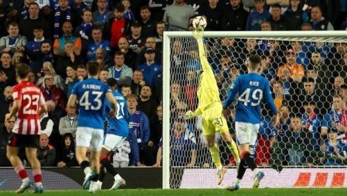 Liam Kelly, goleiro do Rangers, foi o herói do jogo contra o Athletic Bilbao pela Europa League