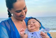 Graciele Lacerda exibe barriga três meses após nascimento da filha; veja