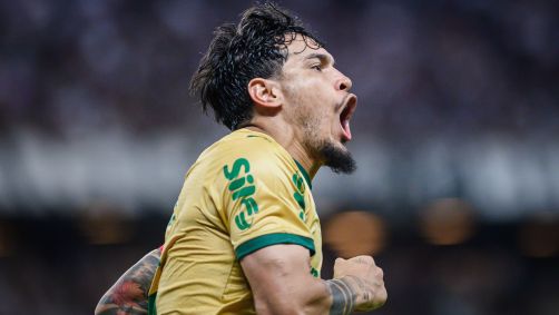 Gustavo Gómez, do Palmeiras, comemorando gol sobre o Ceará pela Copa do Brasil