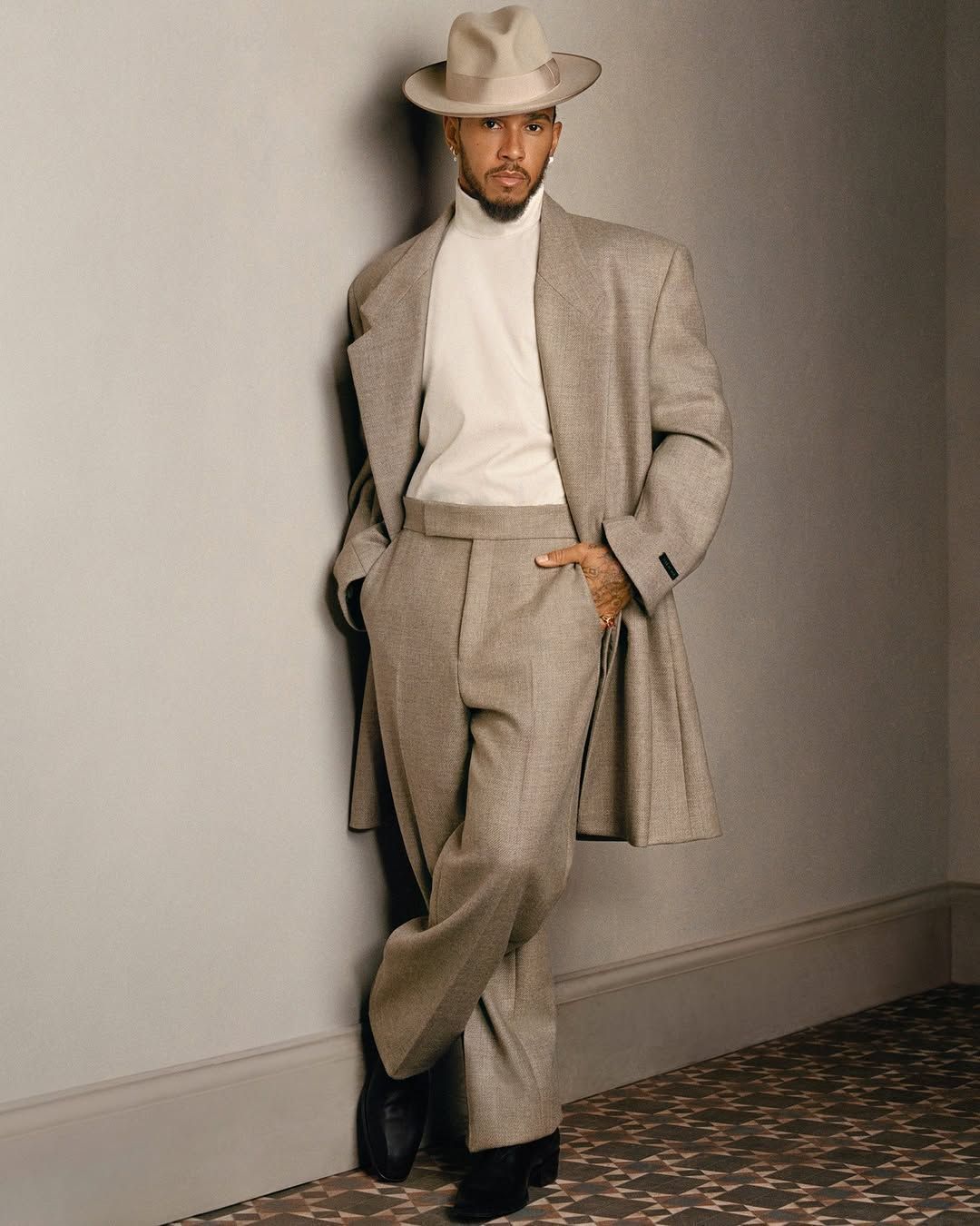 Lewis Hamilton para Vogue • Divulgação/Vogue