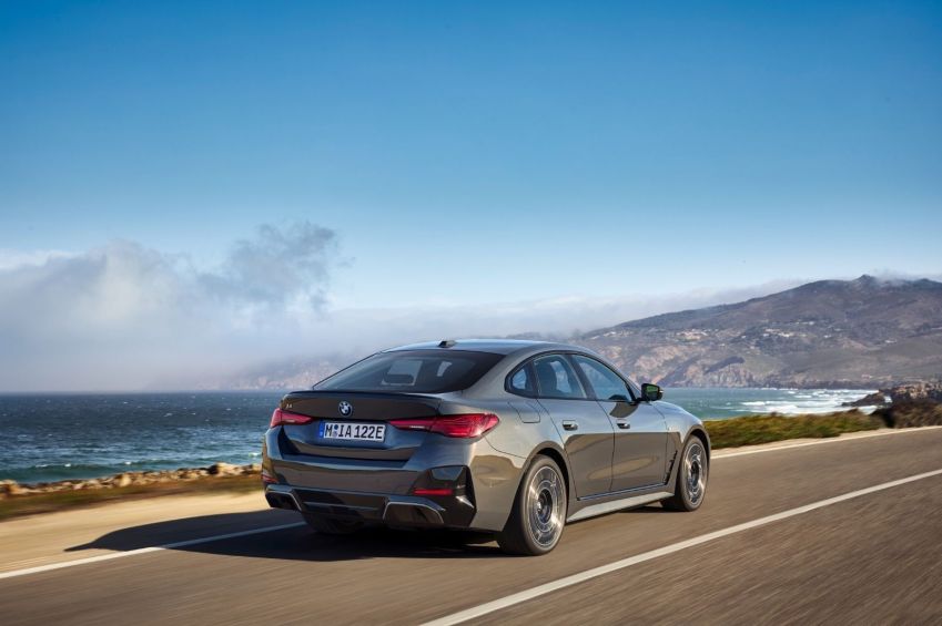 BMW i4 eDrive40 M Sport • Divulgação