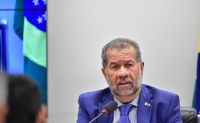 Relator da CPMI do INSS diz que insistirá na oitiva de Carlos Lupi