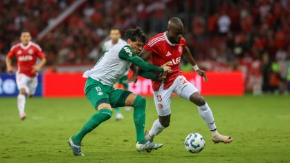 Lance de Internacional x Palmeiras pela quarta rodada do Brasileirão