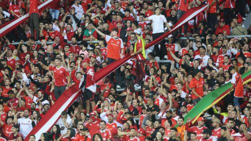 Torcida do Inter durante o jogo contra o Nacional, no Beira-Rio, pela Libertadores