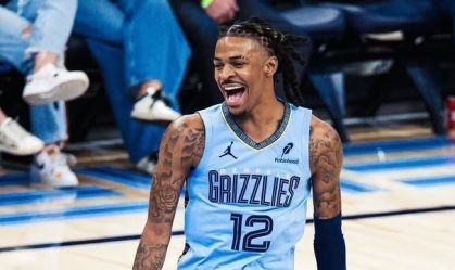 Ja Morant celebra cesta imitando granada após ser multado por gesto de arma