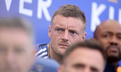 Premier League: lenda do rebaixado Leicester tem futuro incerto no clube