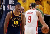 Warriors vencem Rockets e ficam perto das semifinais da Conferência Oeste