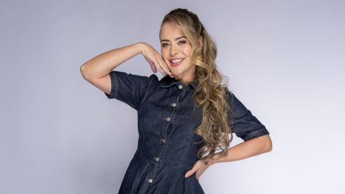 Juliana Silveira celebra 20 anos de "Floribella" com show no Rio de Janeiro