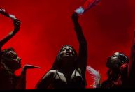 Lady Gaga no Rio: modelos preparam desfile com looks inspirados na diva